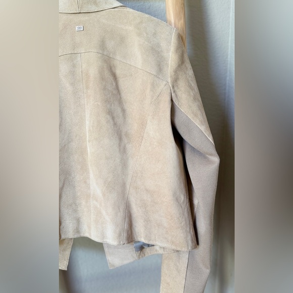 Soia & Kyo Tan Women's Blazer - Picture 9 of 15